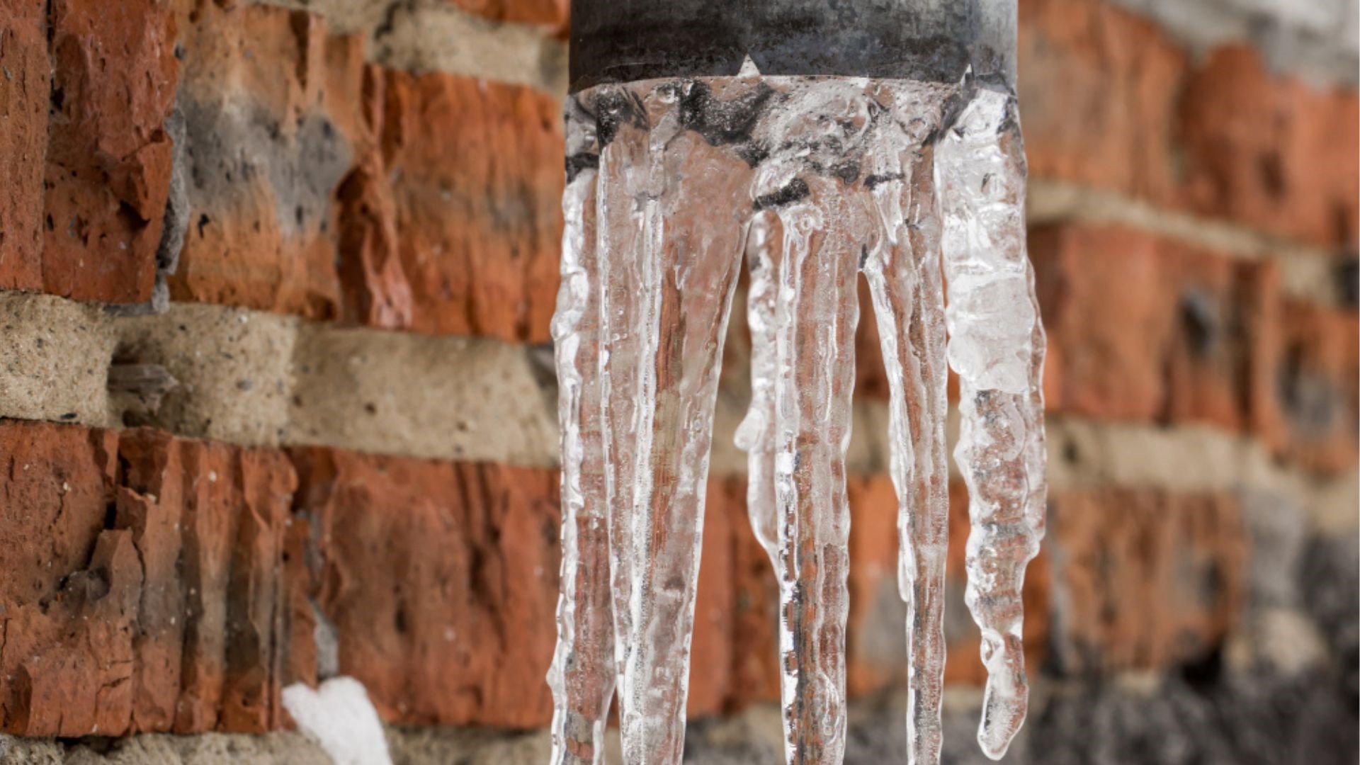 How to Deal With Frozen Pipes Repair in WV and Ohio